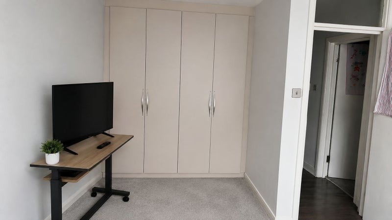 Room Laurimel Close in Greater London