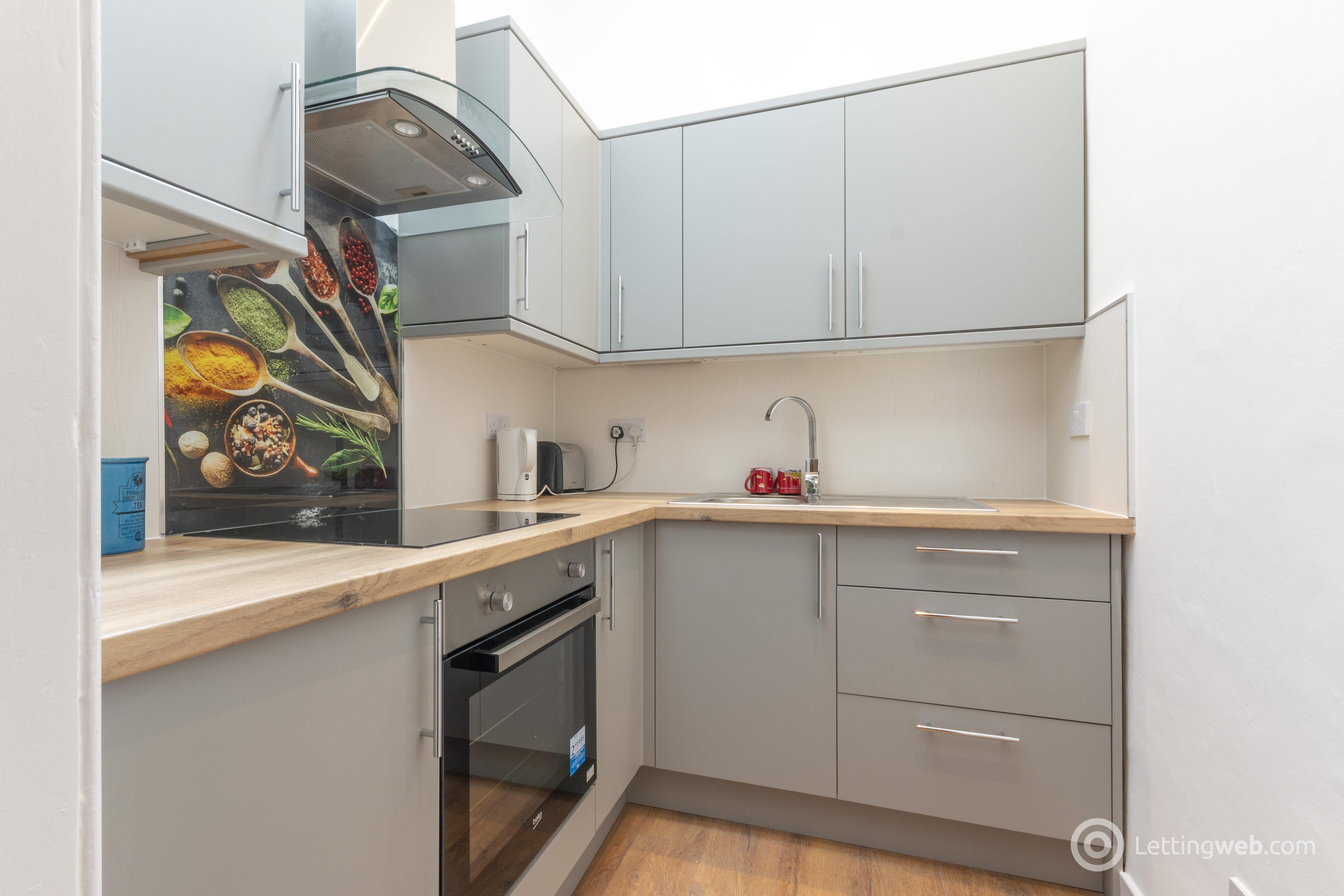 Flat Gillespie Place in City of Edinburgh