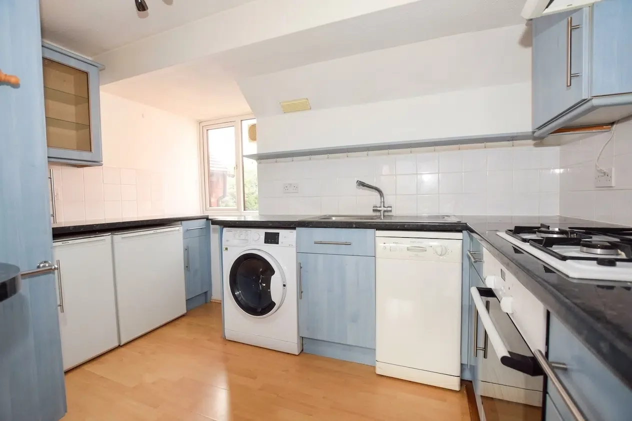 Flat Malthouse Square in Princes Risborough