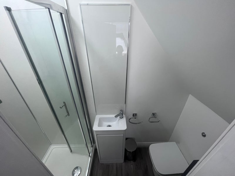 Room Metchley Lane in Birmingham