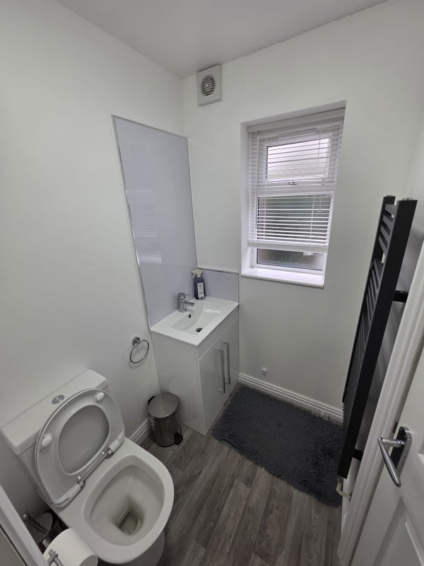 Room Metchley Lane in Birmingham