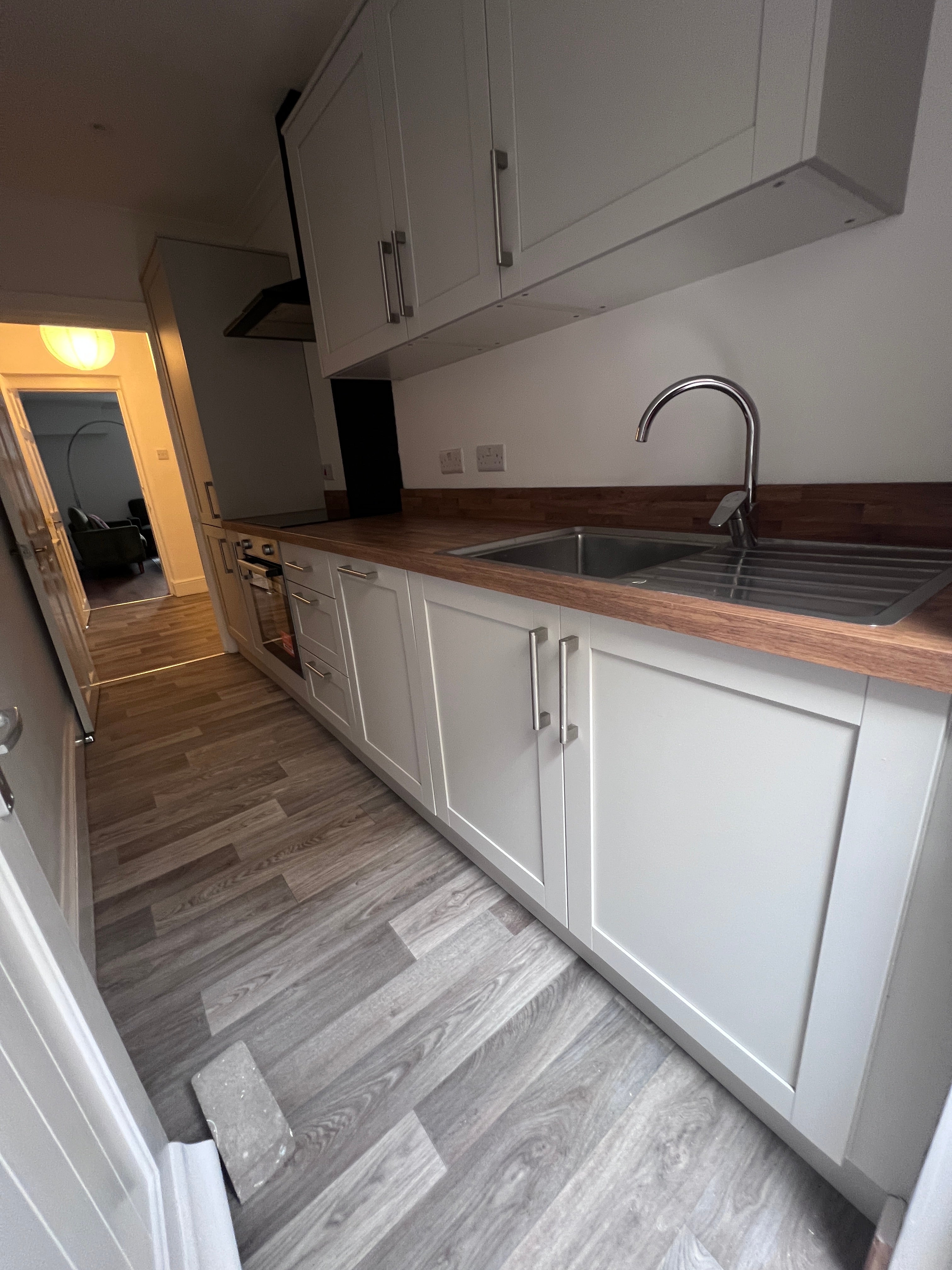 Flat Southleigh Road in Bristol