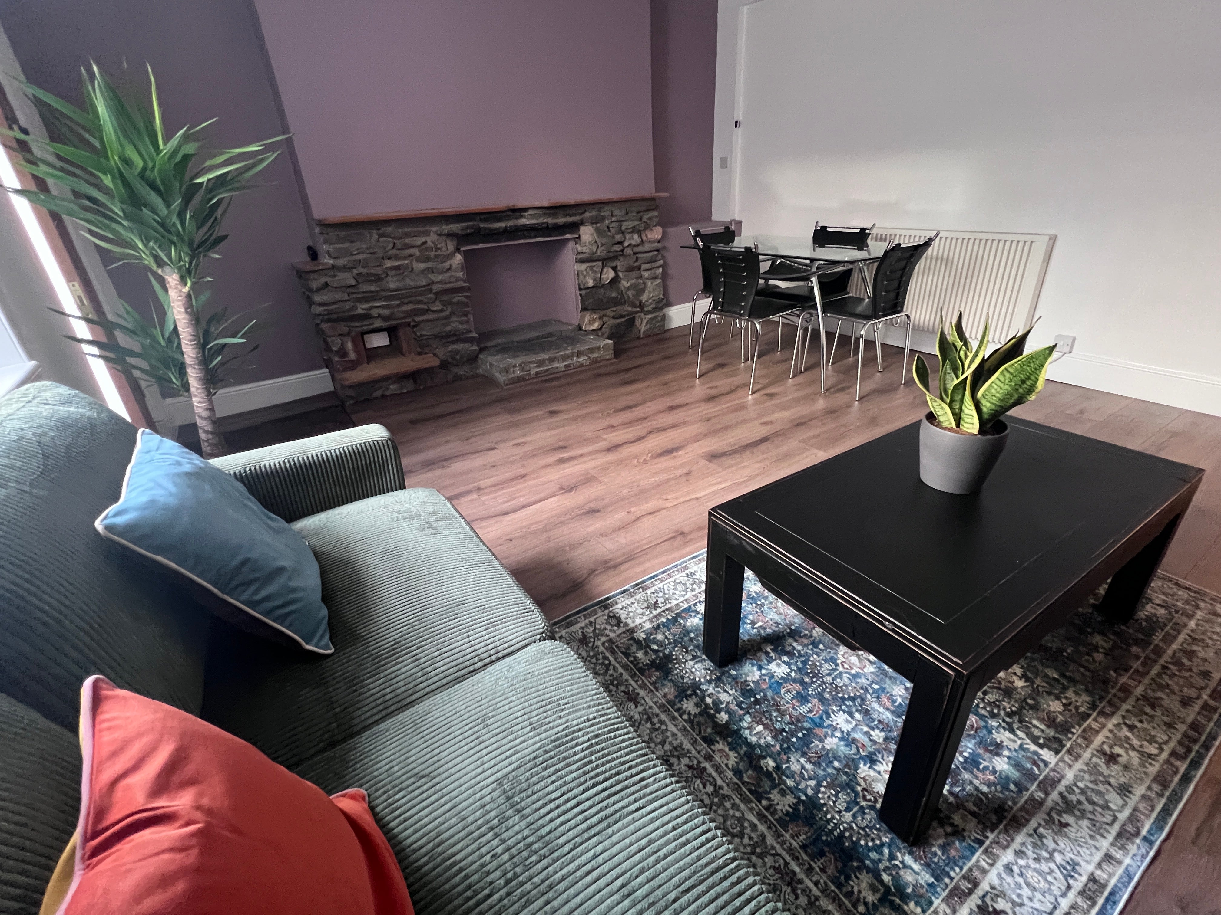 Flat Southleigh Road in Bristol