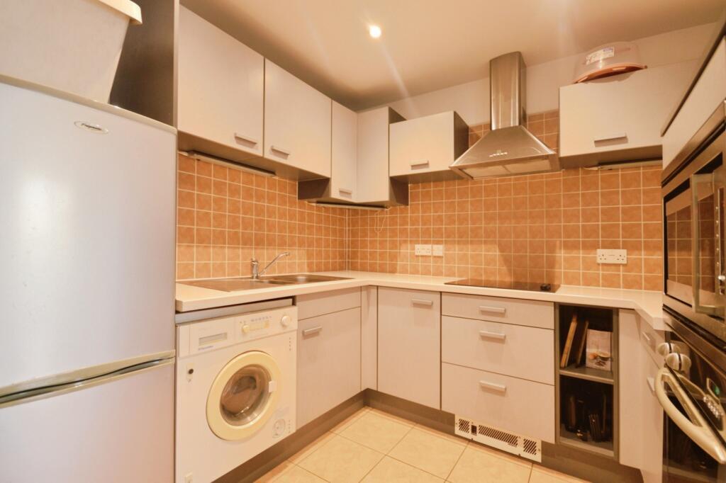 Flat Butetown Link in Cardiff