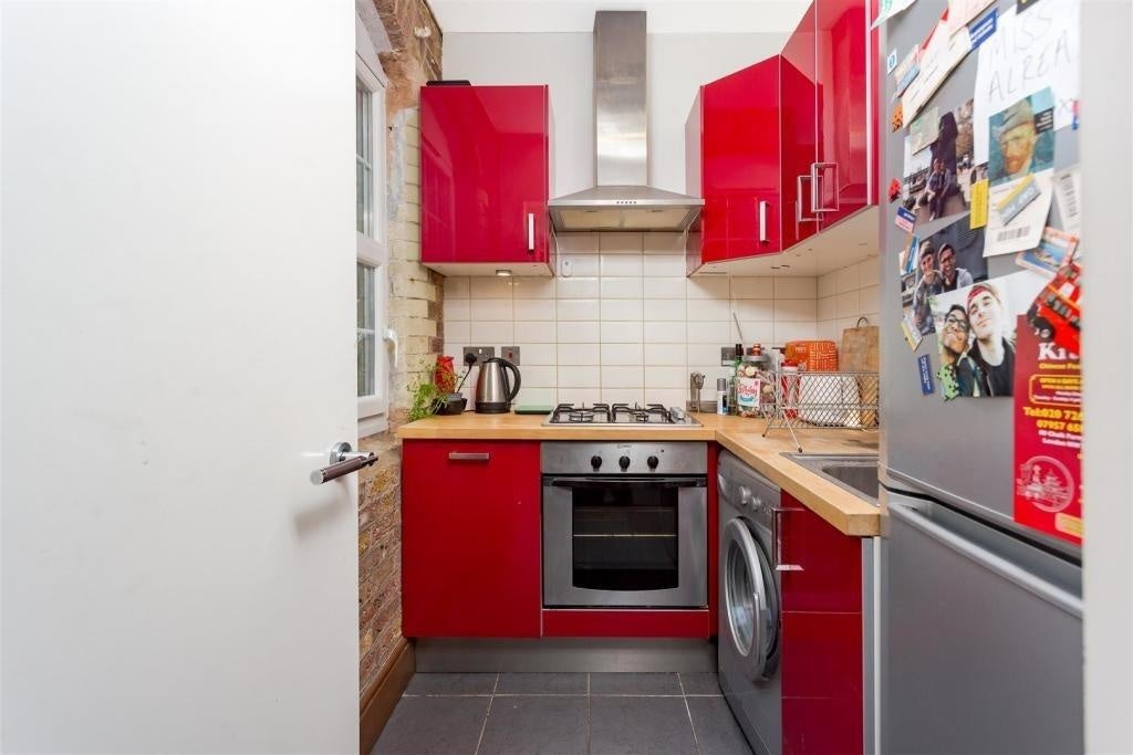 Flat Netley Street in Greater London