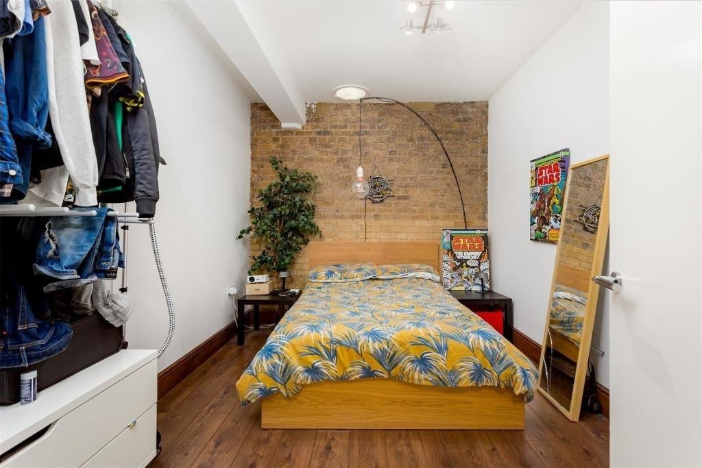 Flat Netley Street in Greater London