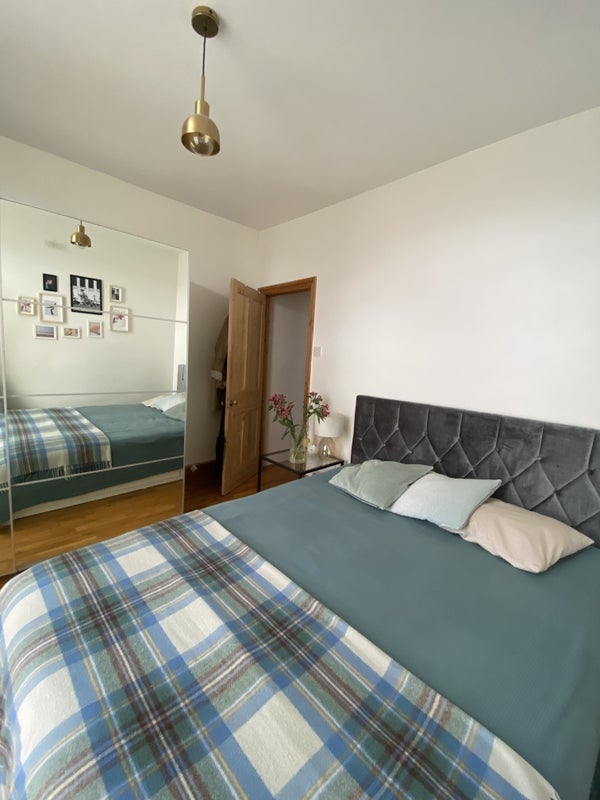 Room Crebor Street in Greater London