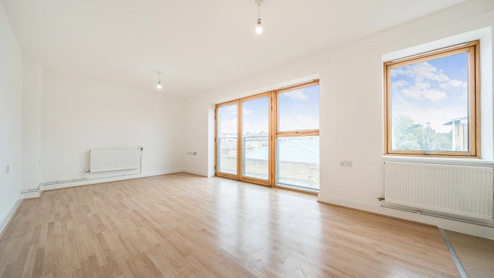 Flat Camellia Close in Greater London