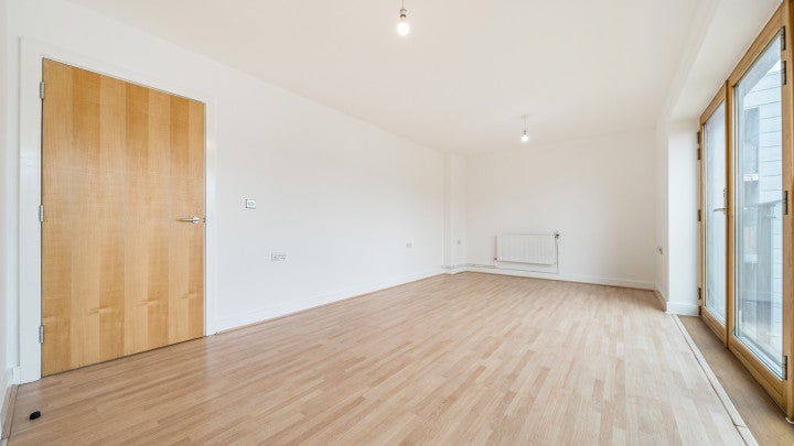 Flat Camellia Close in Greater London