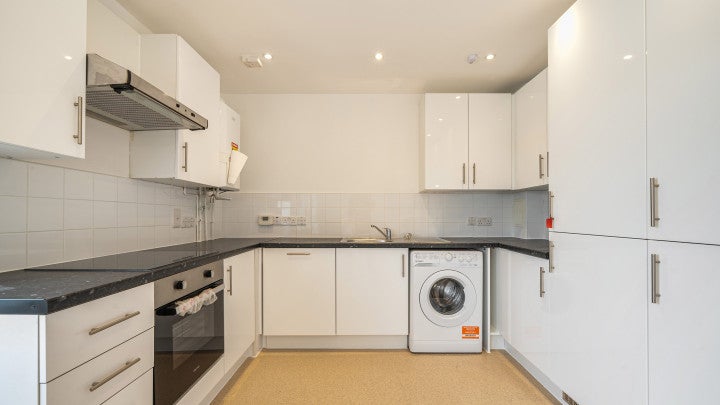 Flat Camellia Close in Greater London