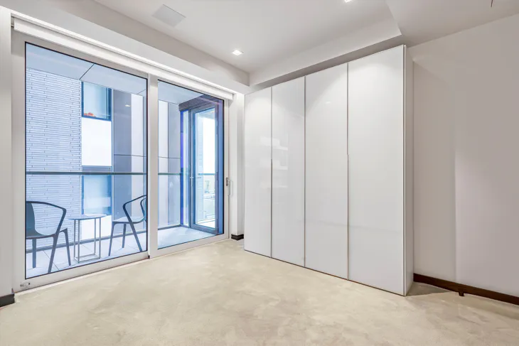 Flat Potters Fields in Greater London