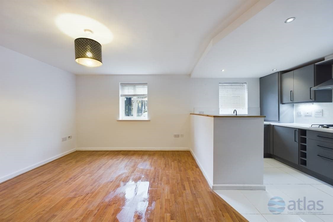 Flat Ellerman Road in Liverpool
