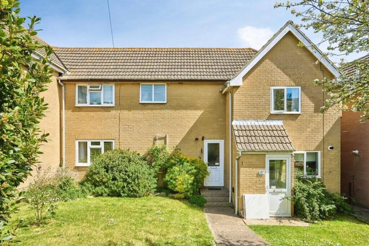 House Jeals Lane in Sandown