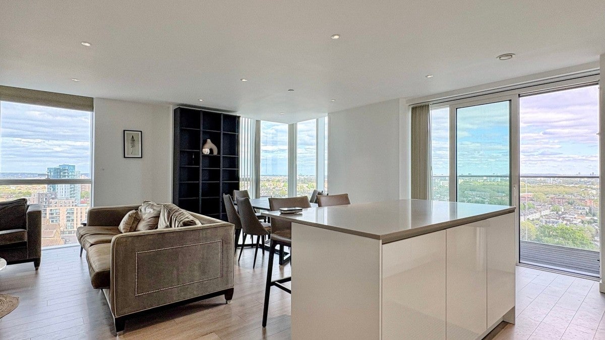 Flat Devan Grove in Greater London