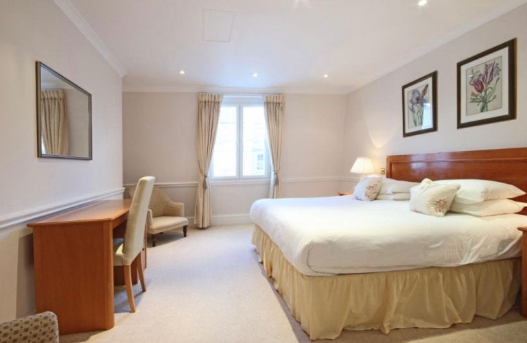 Flat Hertford Street in City of Westminster