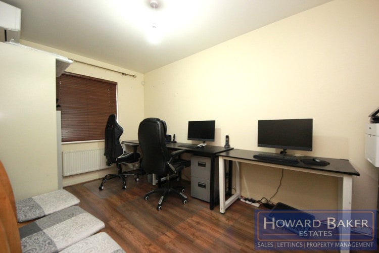 House De Havilland Road in Greater London