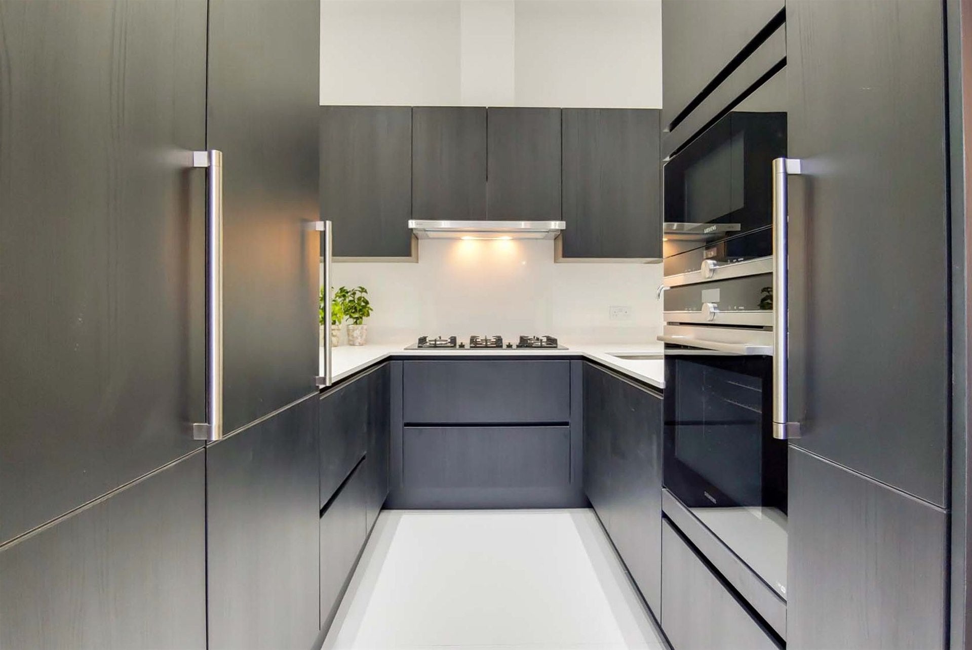 Flat Fitzjohn's Avenue in Greater London