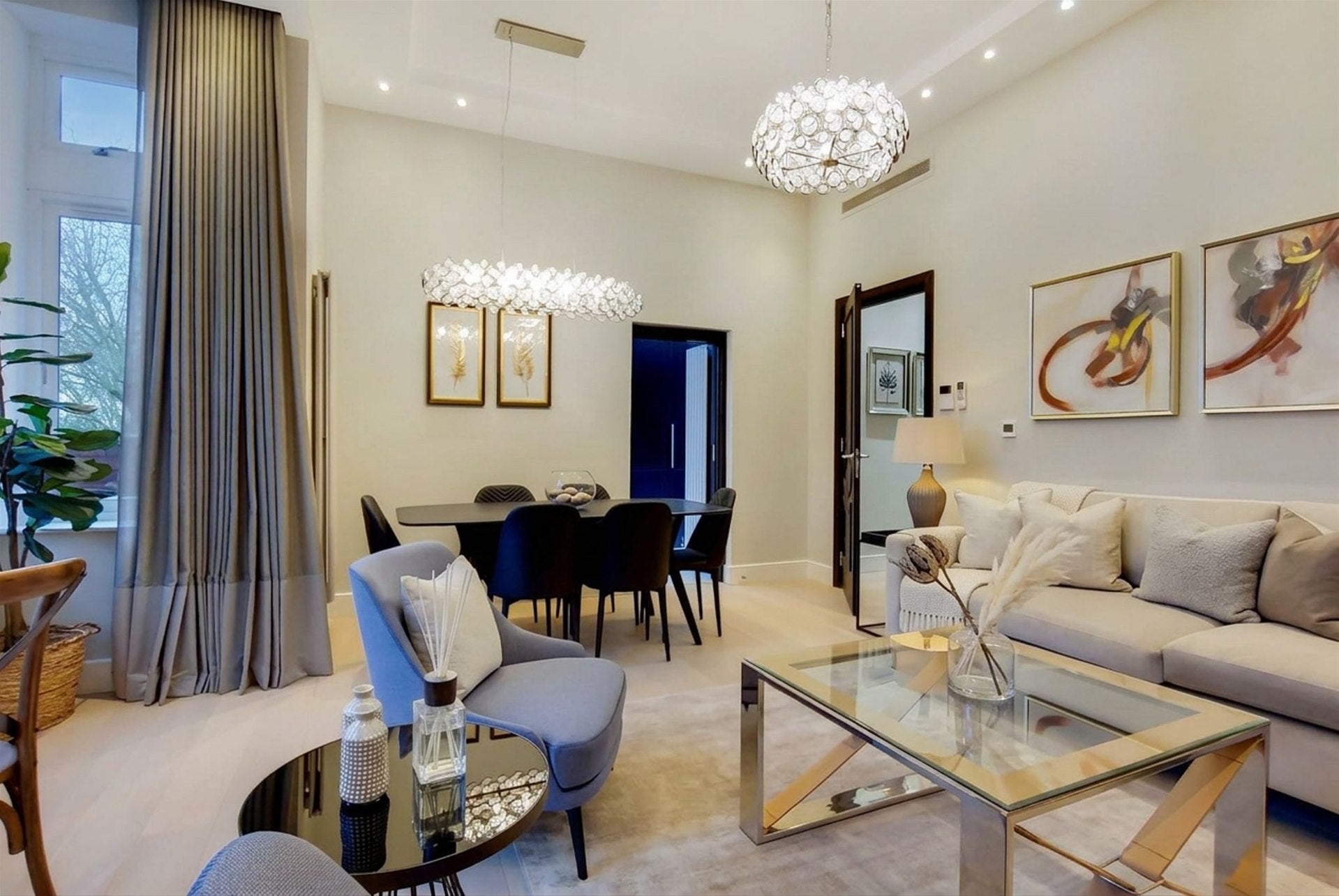 Flat Fitzjohn's Avenue in Greater London