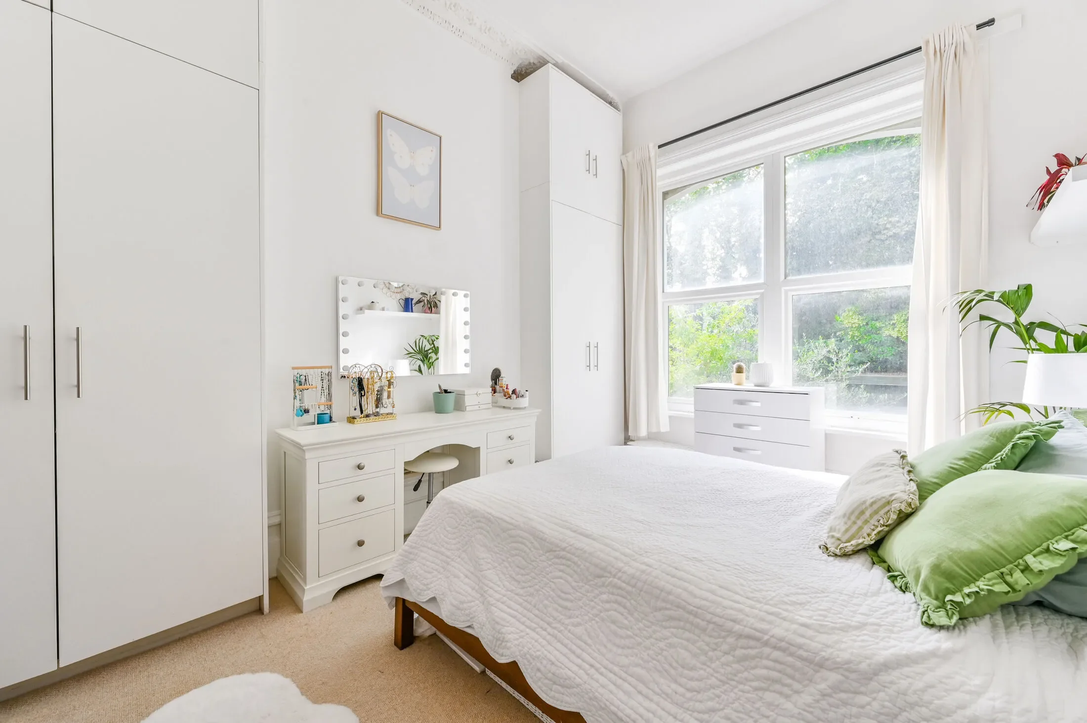 Flat Brondesbury Villas in Greater London