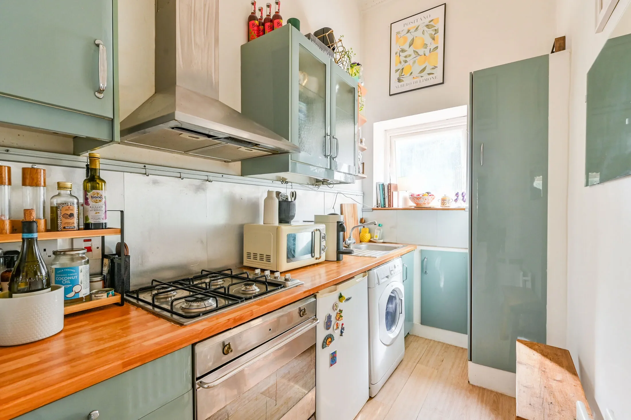 Flat Brondesbury Villas in Greater London
