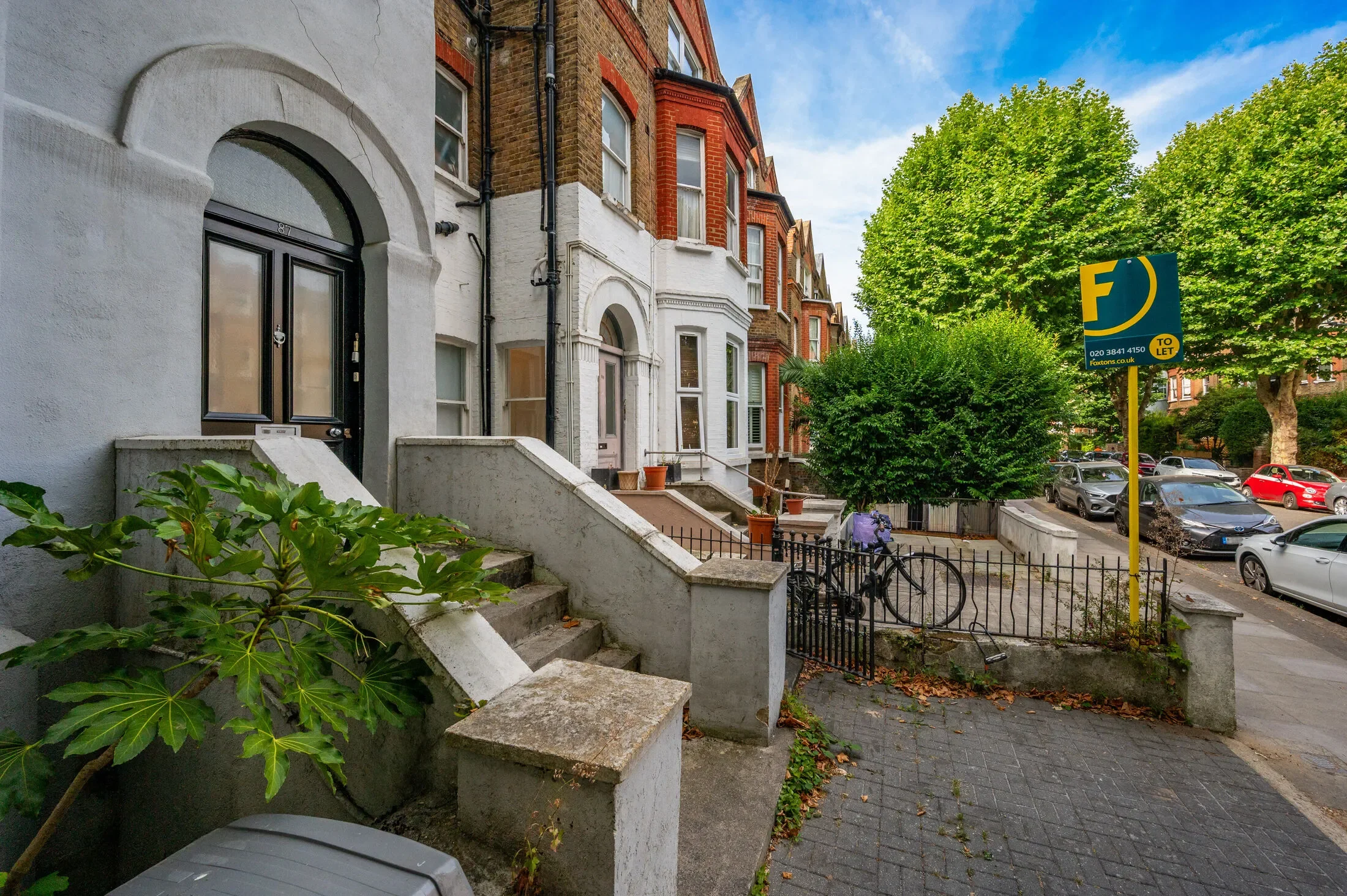 Flat Brondesbury Villas in Greater London
