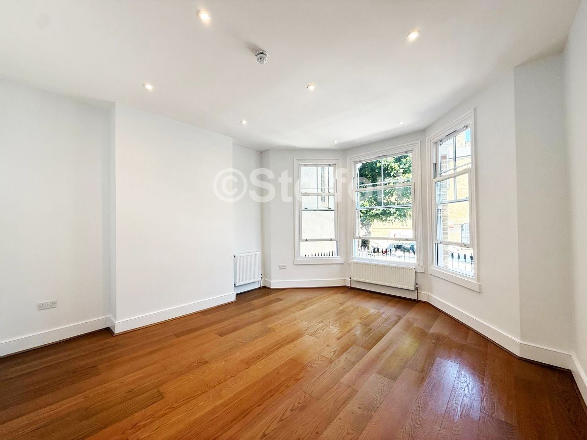 Flat Newick Road in Greater London