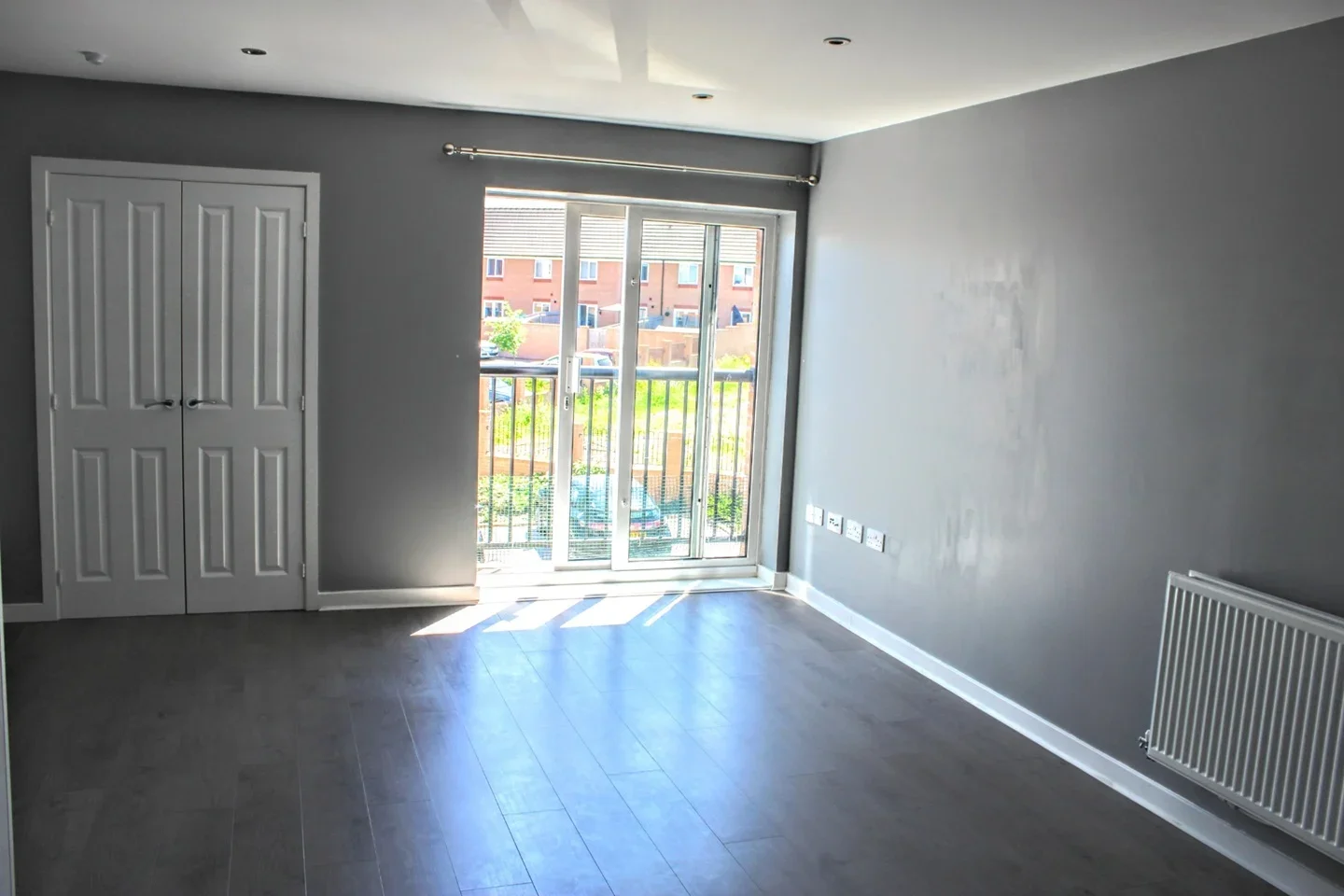 Flat Falcon Way in Bracknell