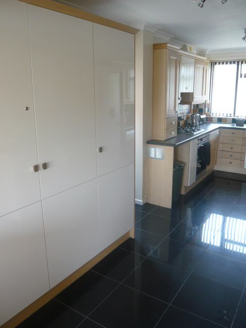 Room Paris Avenue in Newcastle-under-Lyme