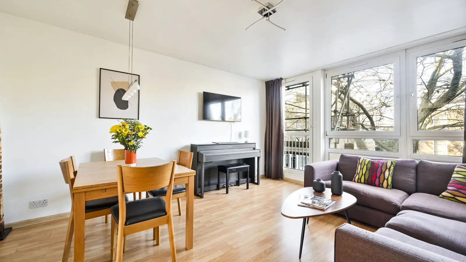 Flat Nutt Street in Greater London