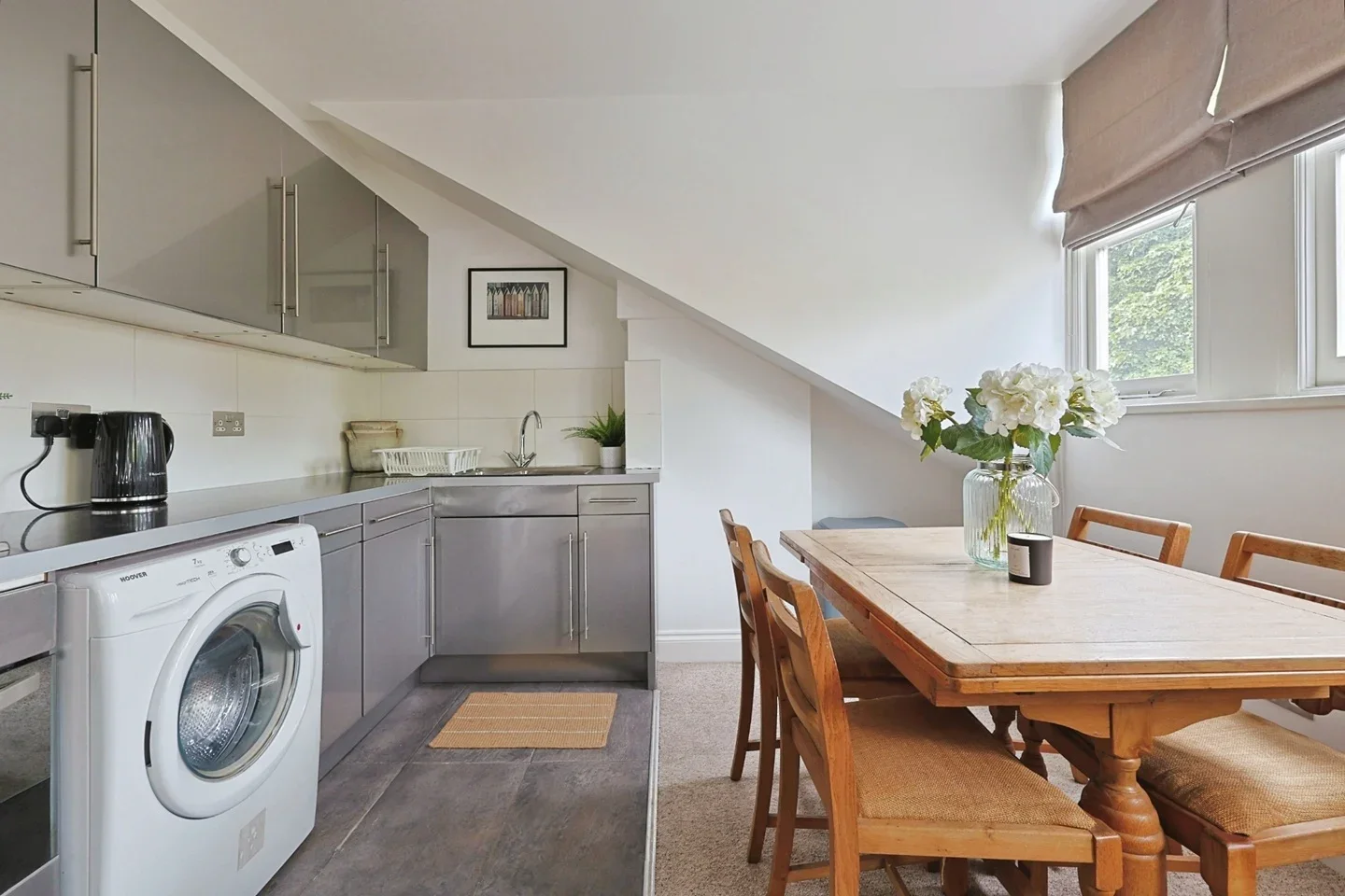 Flat The Vale in Greater London