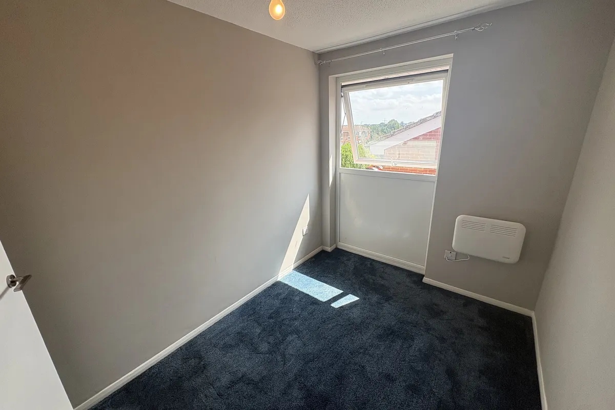 Flat Cozens Lane East in Broxbourne