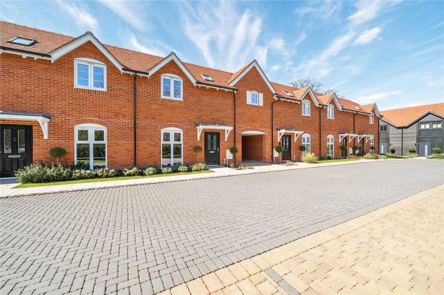 House Manor House Drive in Sunninghill and Ascot