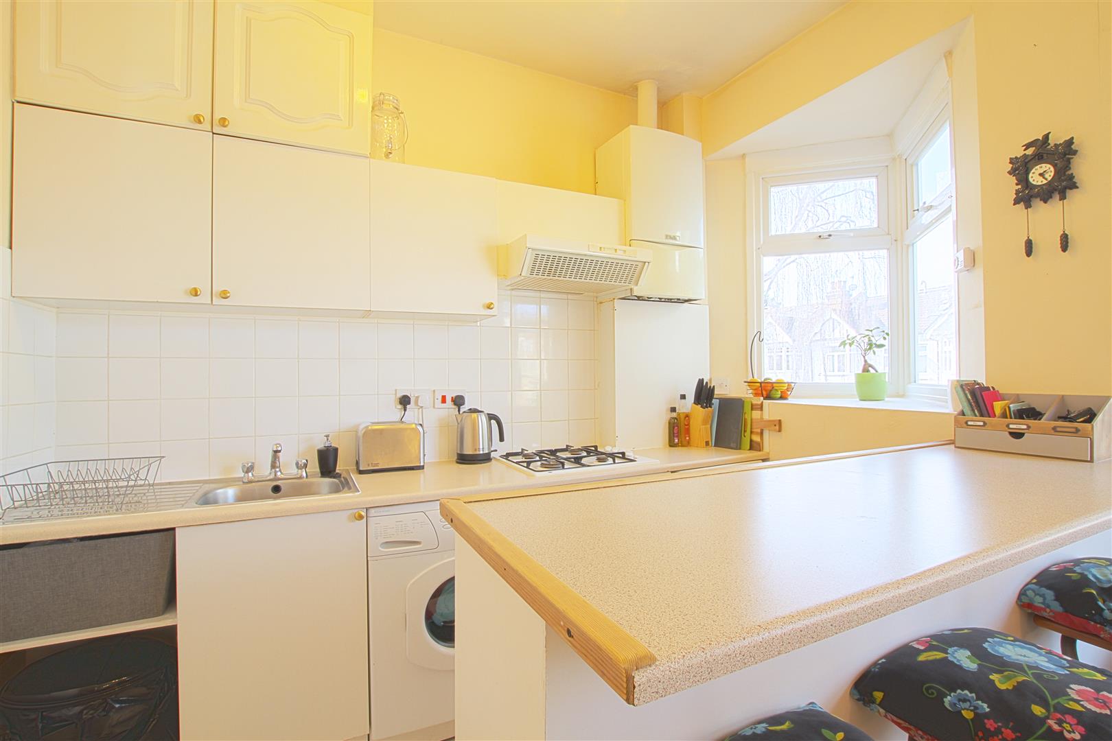 Flat Graham Avenue in Greater London