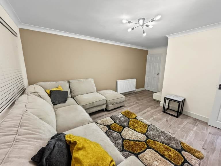 Flat Cubb Field in Aylesbury