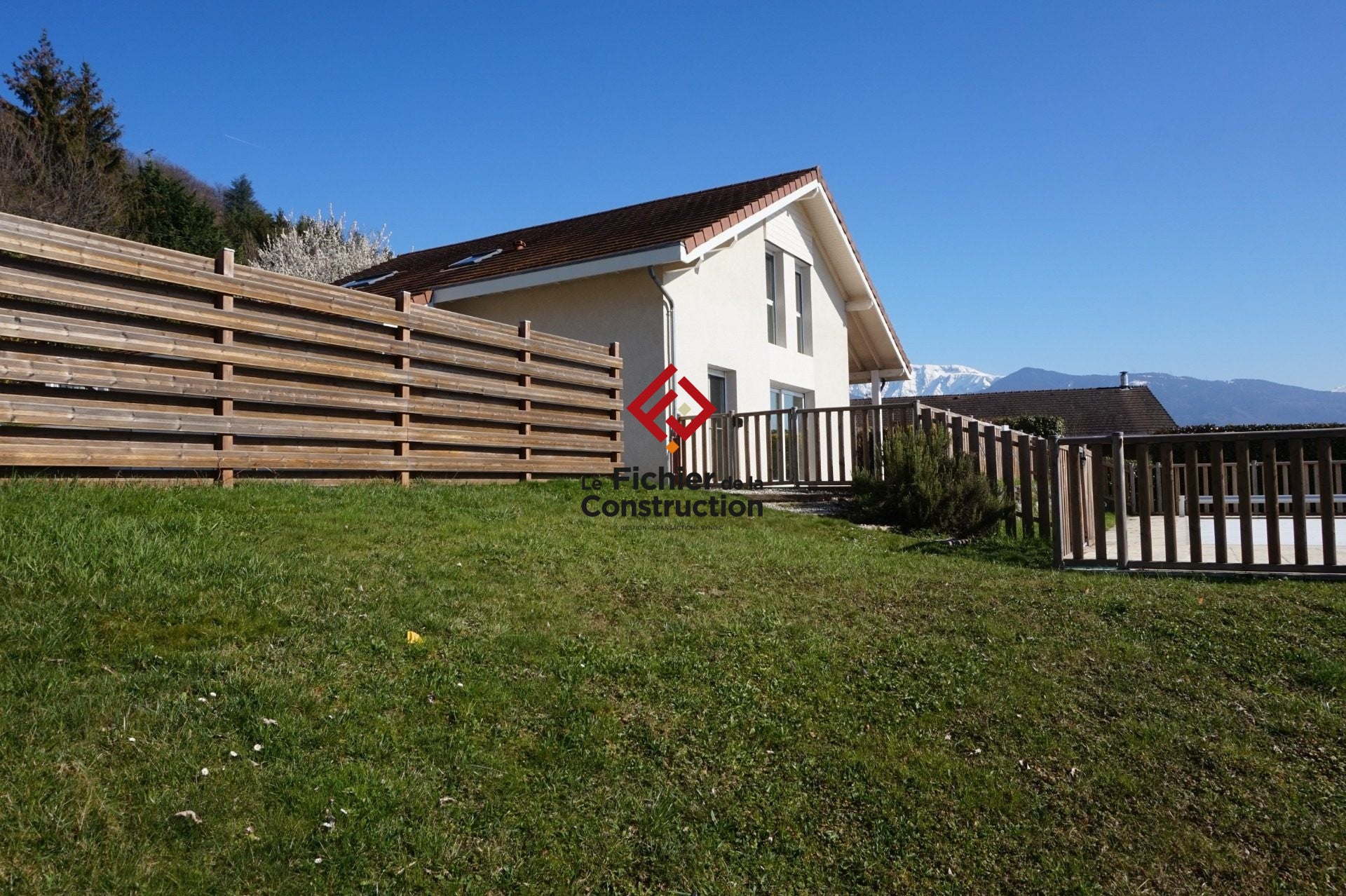 House Chemin Grand Champ in Brié-et-Angonnes