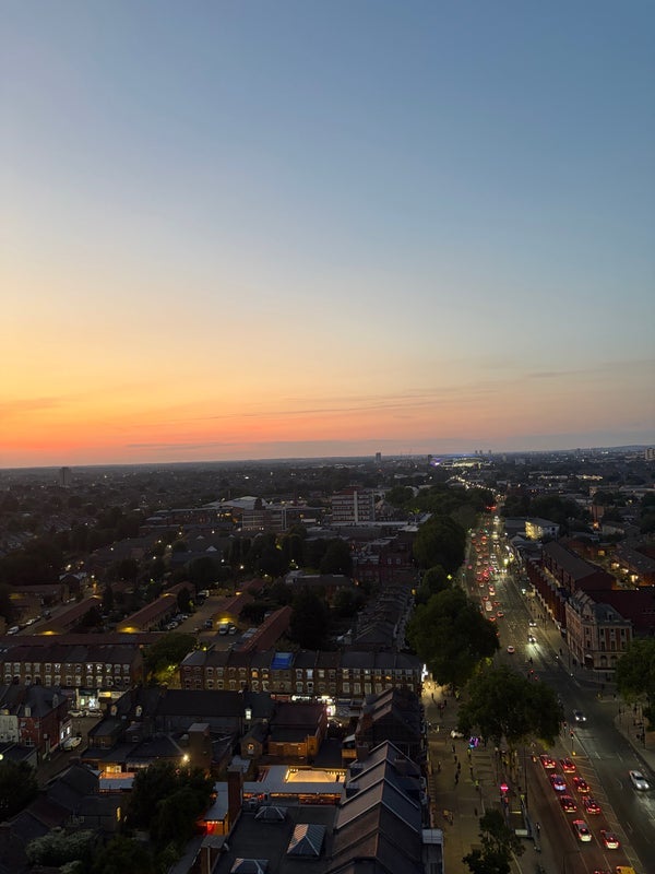 Room High Road in Greater London