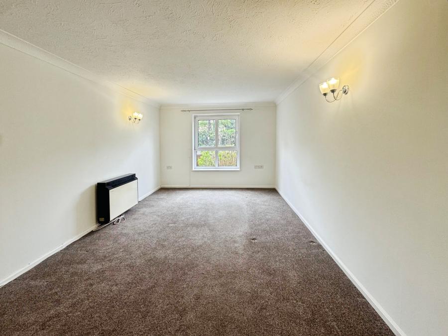 Flat Weymouth Street in Warminster