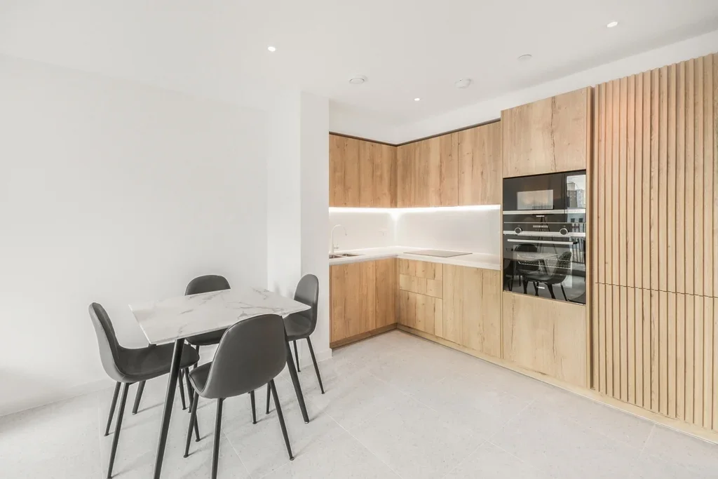Flat Sidney Street in Greater London