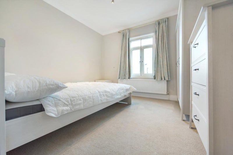 Flat Effra Road in Greater London