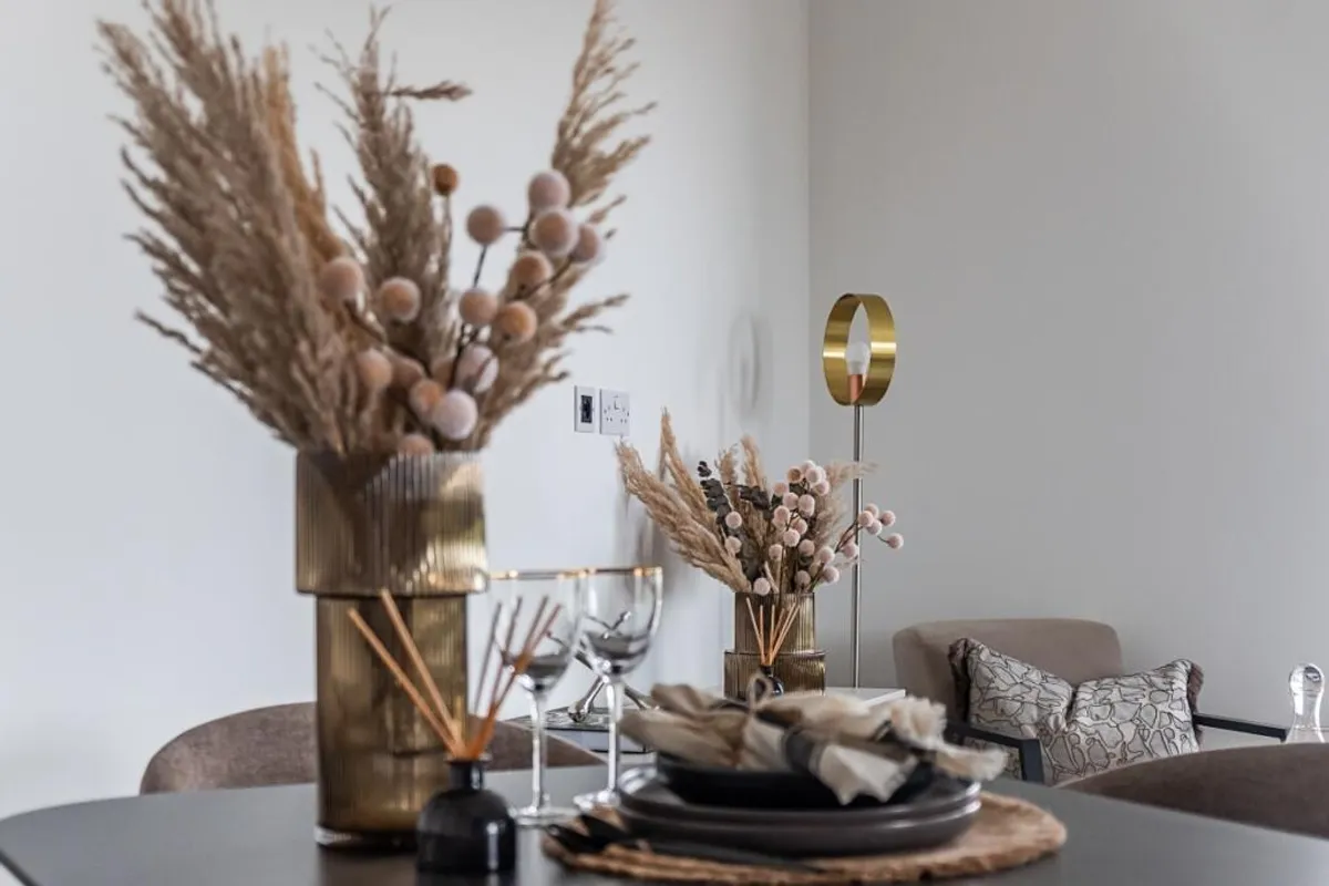 Flat Grafton Road in Greater London