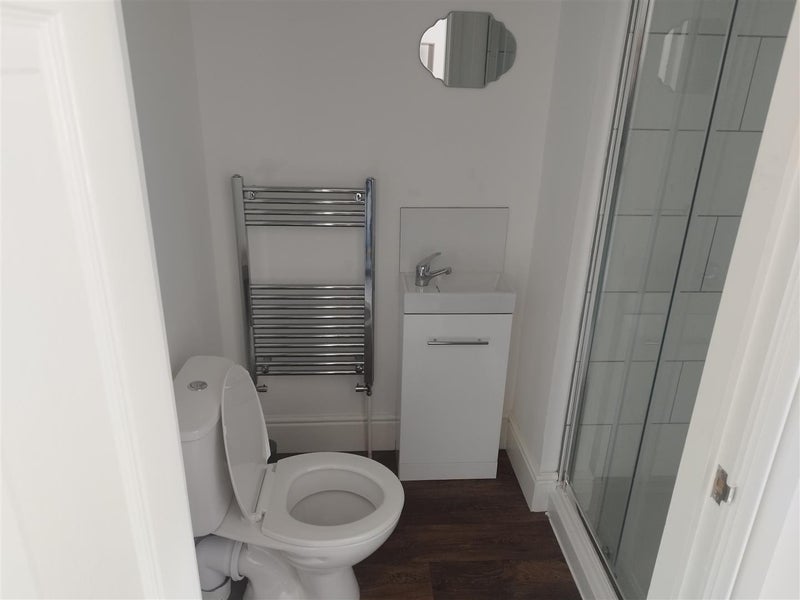Room Samuel Brunts Way in Mansfield Woodhouse