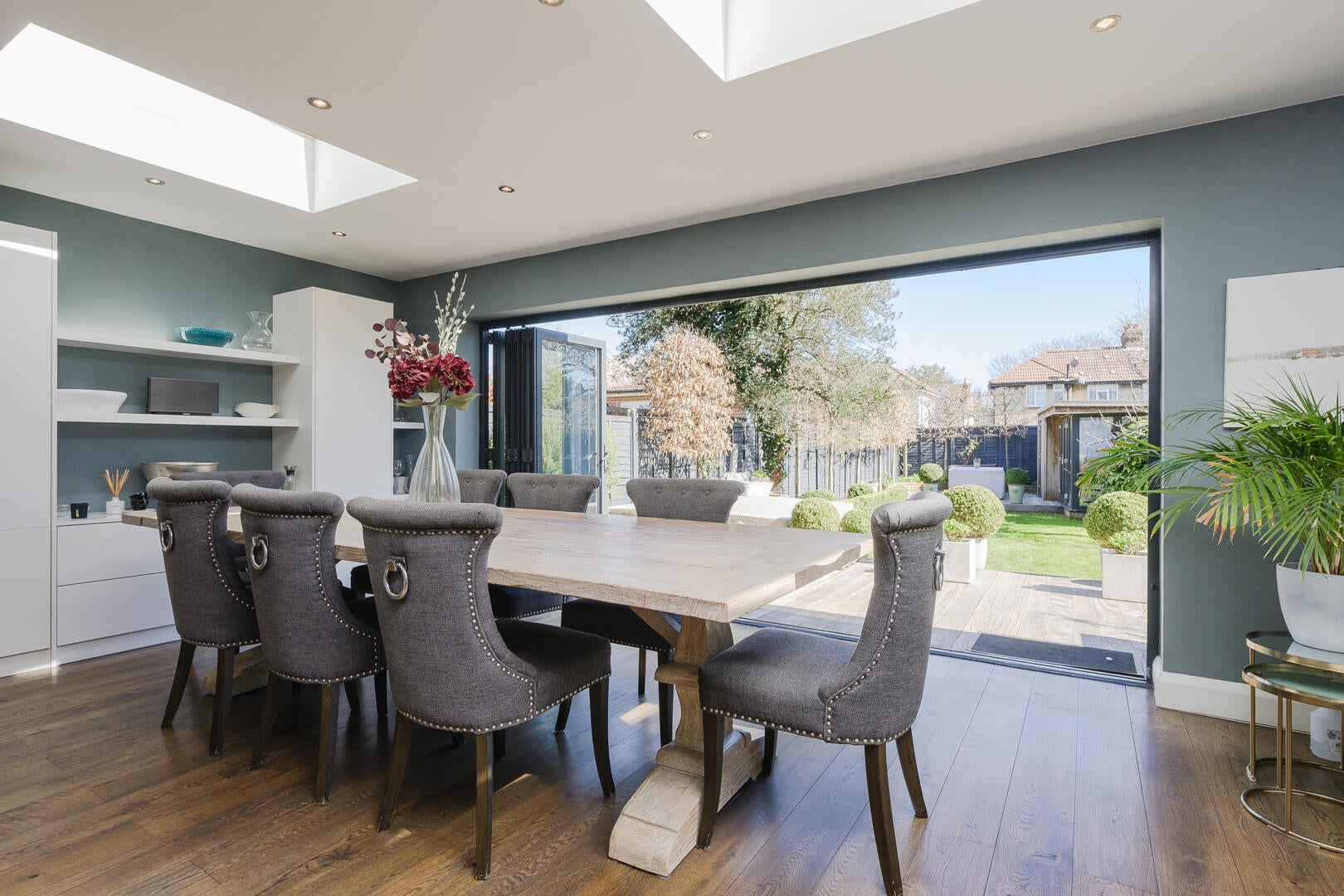 House Marksbury Avenue in Greater London