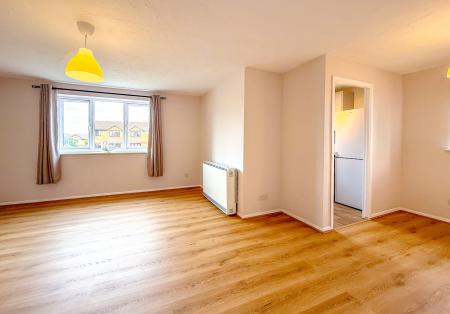 Flat Pioneer Way in Watford