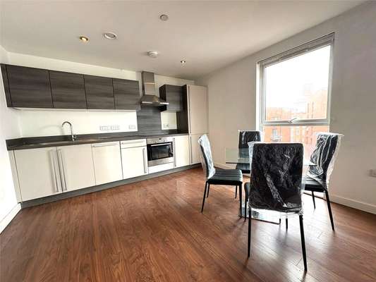 Flat Sillavan Way in Salford