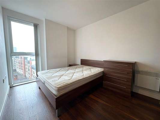 Flat Sillavan Way in Salford