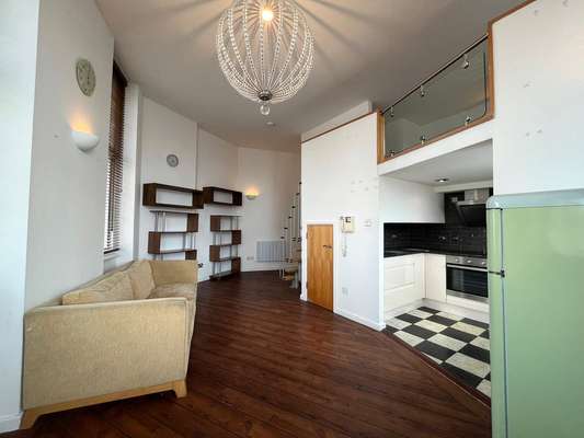 Flat Whitworth Street West in Manchester