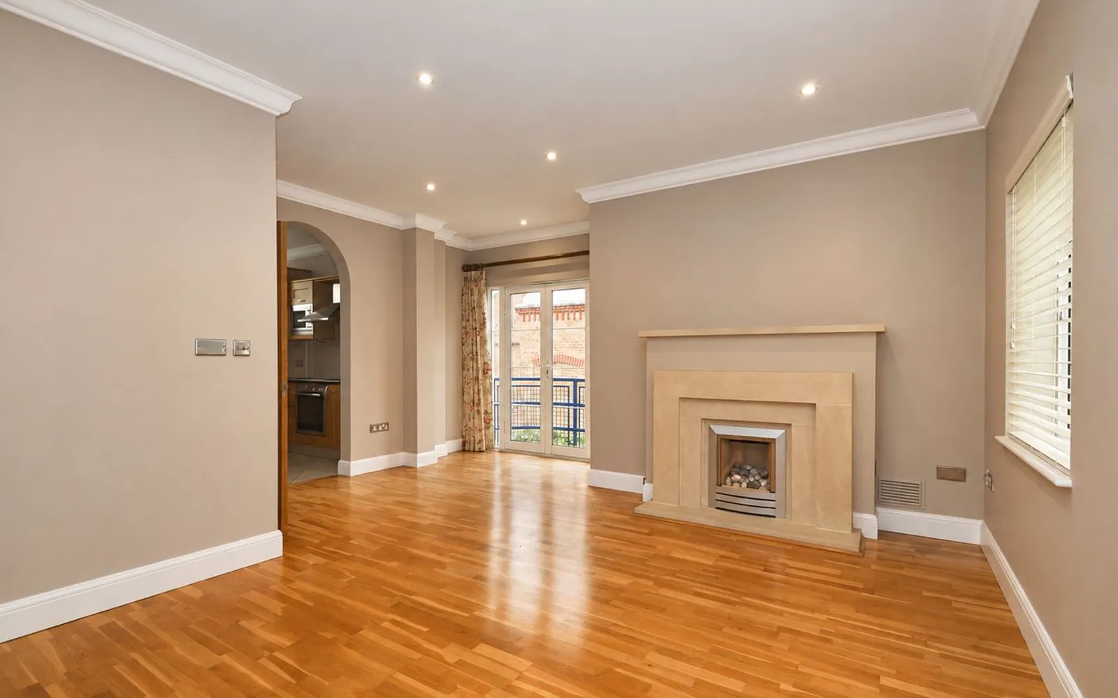 Flat Jessamy Road in Elmbridge