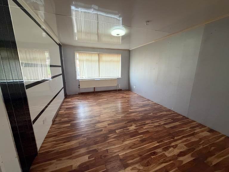 House Gourlay Lane in Glasgow