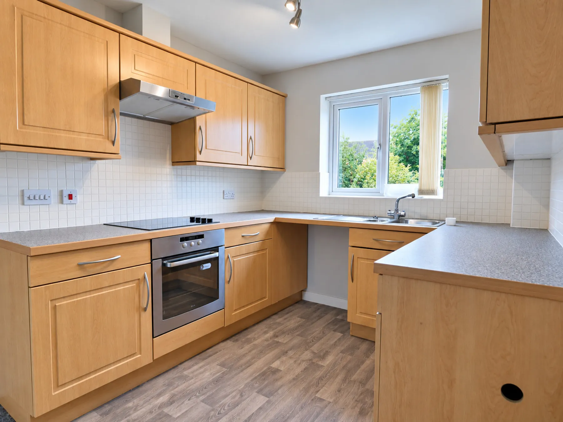 Flat Peel Drive in Tamworth