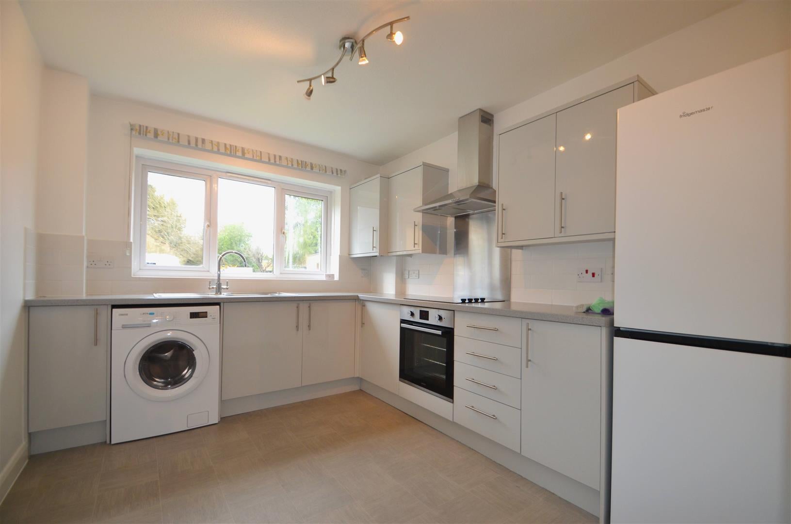 Flat Pepys Close in Greater London
